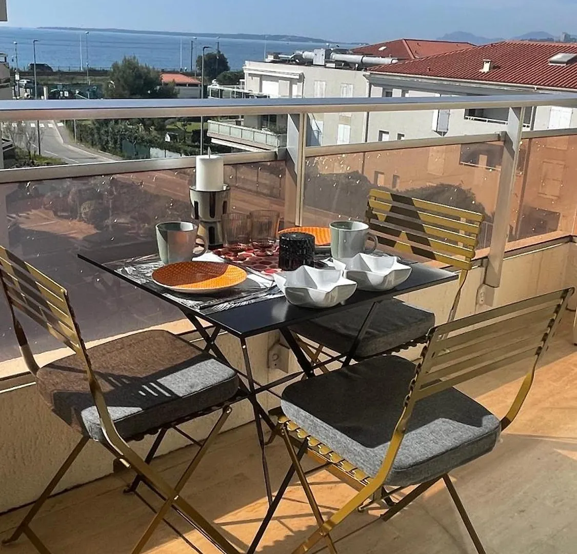 Apartment Studio Vue Mer - Terrasse - Parking - Plage Juan-les-Pins France