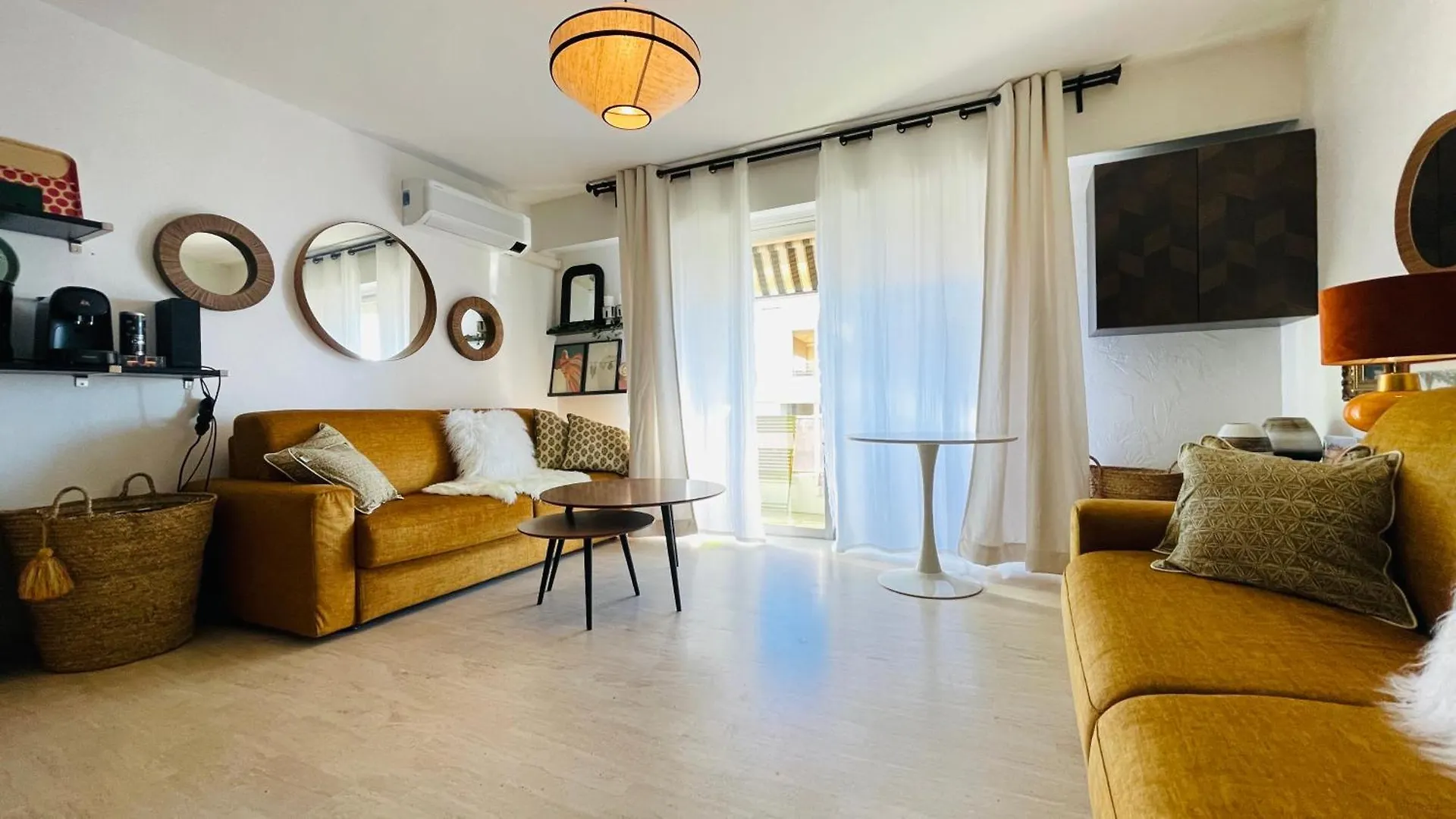 Studio Vue Mer - Terrasse - Parking - Plage Juan-les-Pins France